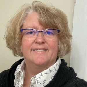 Meet your Posher, Debra